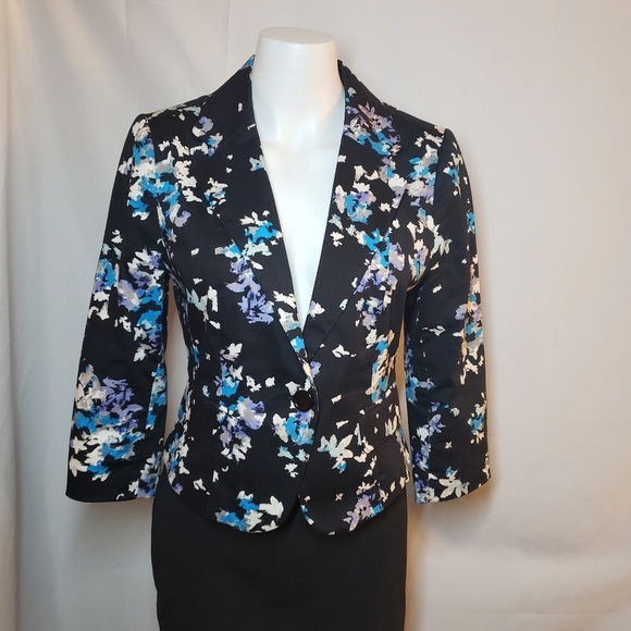 floral blazer - Picture 1 of 7